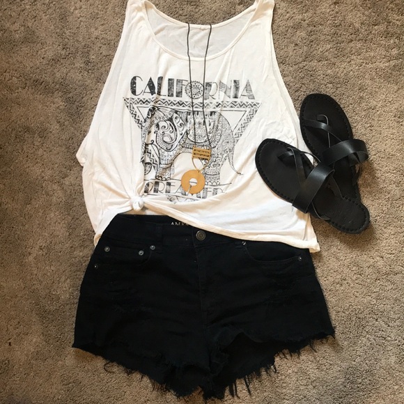 Tops - 3/$21💥 CALI DREAMER • WHITE • TANK • w/ ELEPHANT PRINT